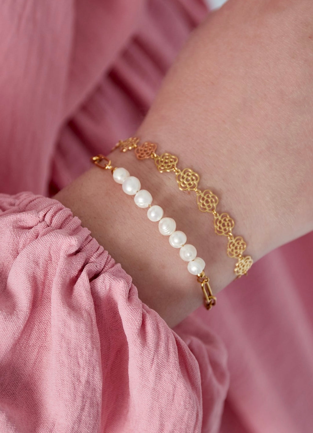 Kettenarmband mit Perlen