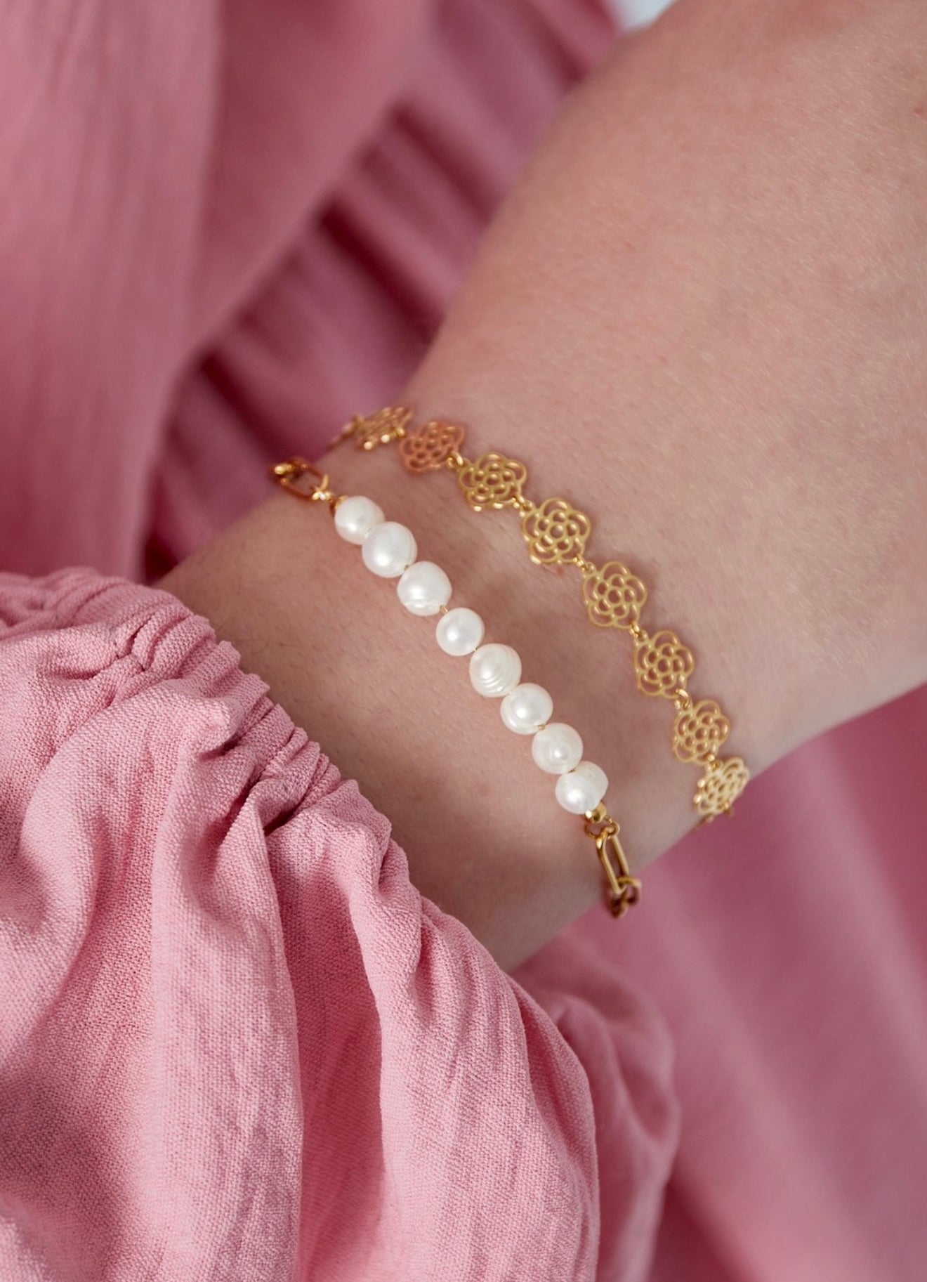 Kettenarmband mit Perlen
